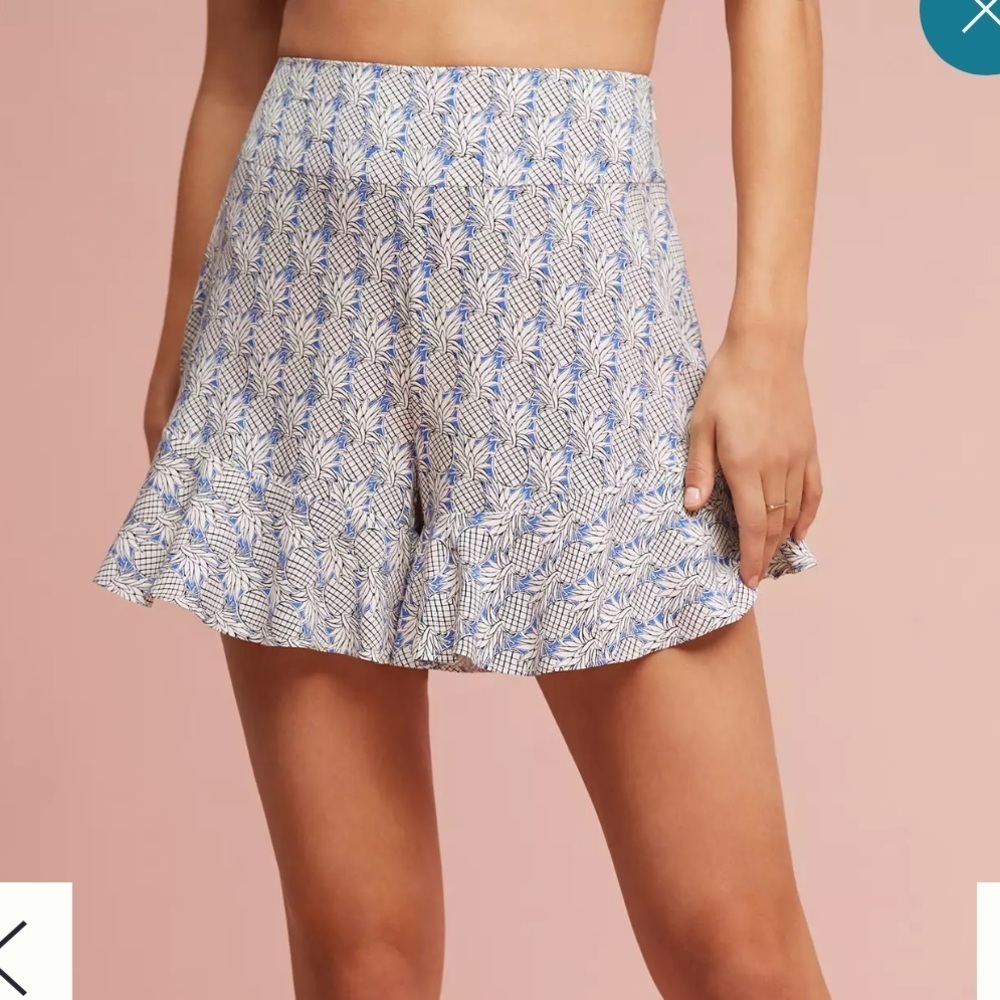 Maeve Anthropologie Pineapple Print Ruffle Shorts in Blue and White Size 8